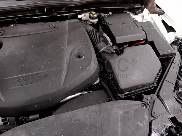 Volvo V40 2.0D · Ano 2016