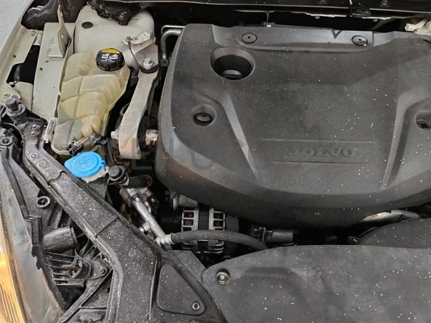 Volvo V40 2.0D · Ano 2016