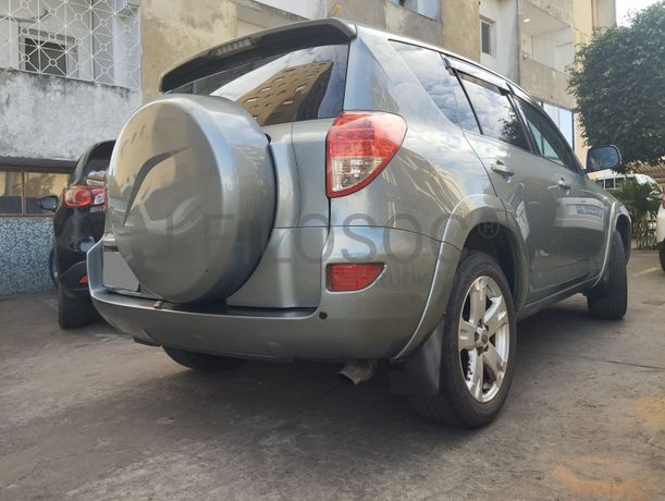 Toyota RAV4 2.5m · Ano 2006