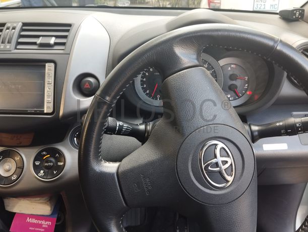 Toyota RAV4 2.5m · Ano 2006