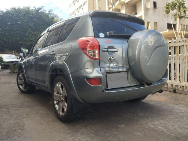 Toyota RAV4 2.5m · Ano 2006