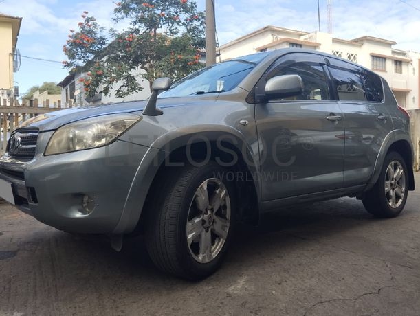 Toyota RAV4 2.5m · Ano 2006