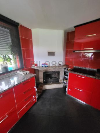 Moradia c/ Terreno · Gove, Baião