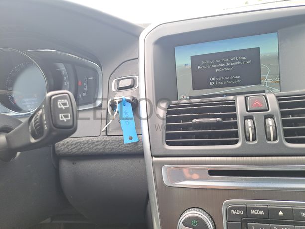 Volvo XC60 D4 · Ano 2016