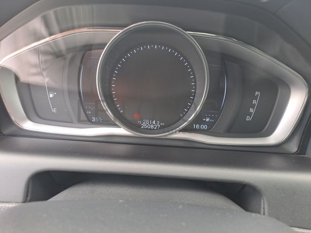 Volvo XC60 D4 · Ano 2016