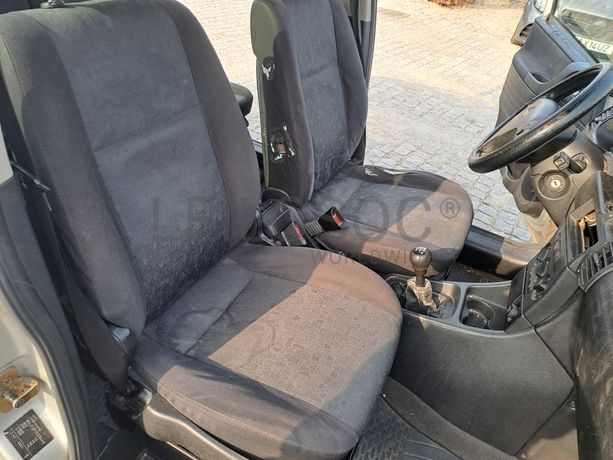 Opel Zafira 1.6 · 7 Lugares · Ano 2001