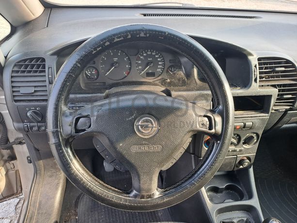 Opel Zafira 1.6 · 7 Lugares · Ano 2001