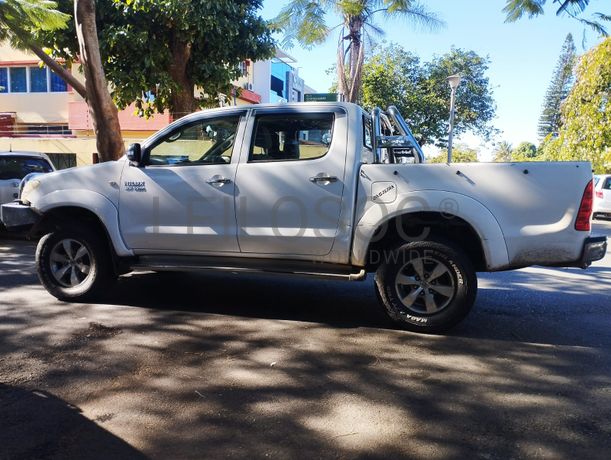 Toyota Hilux VVTI 2.7 · Ano 2004