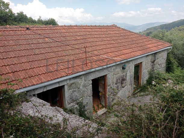 Moradia + Terreno · Arcos de Valdevez