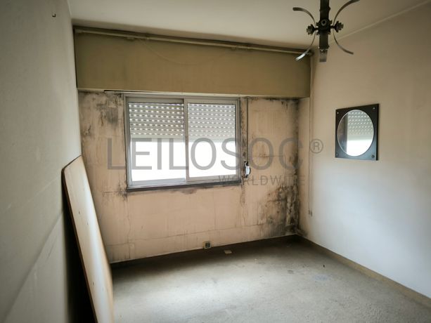 Proporção de 1/2 + Quinhão Hereditário · Apartamento T2 · Sintra