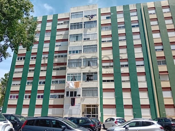 Proporção de 1/2 + Quinhão Hereditário · Apartamento T2 · Sintra