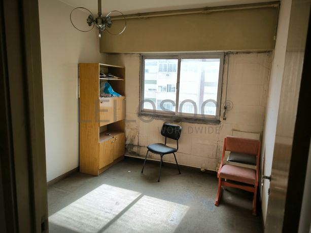 Proporção de 1/2 + Quinhão Hereditário · Apartamento T2 · Sintra