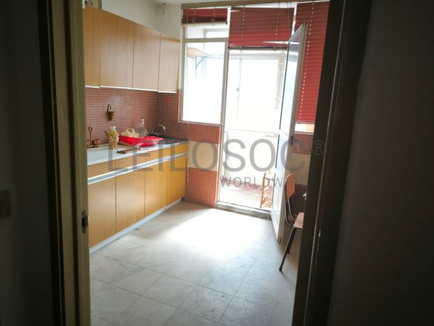 Proporção de 1/2 + Quinhão Hereditário · Apartamento T2 · Sintra