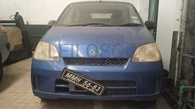 Daihatsu Charade · Ano 2002