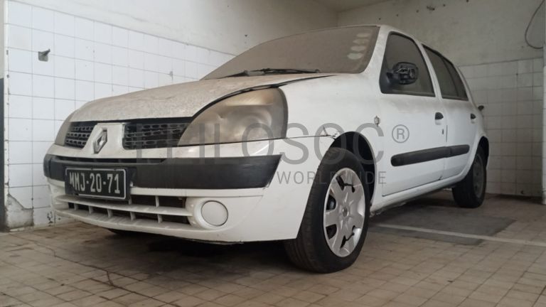 Renault Clio · Ano 2004