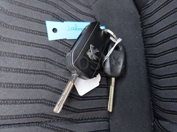 Peugeot 308 · Ano 2014