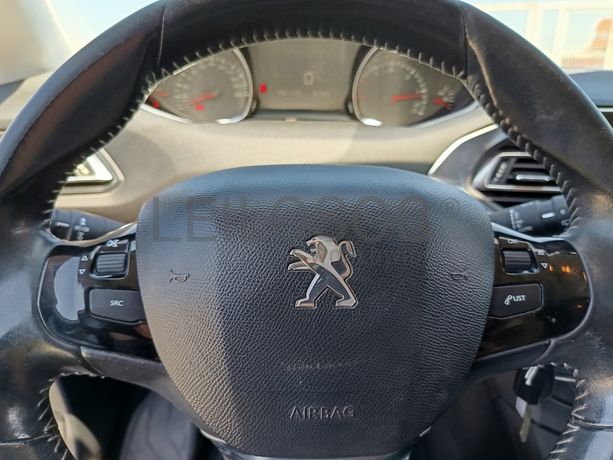 Peugeot 308 · Ano 2014