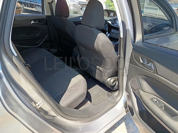 Peugeot 308 · Ano 2014