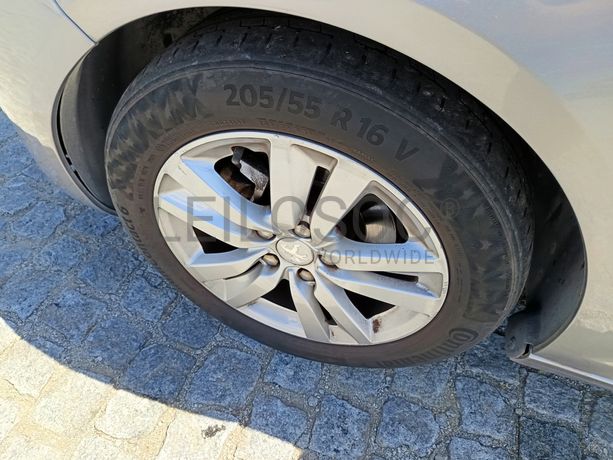 Peugeot 308 · Ano 2014