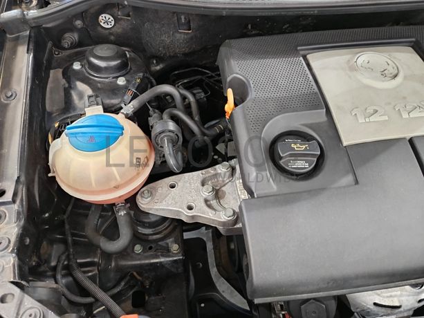 Volkswagen Polo · Ano 2005