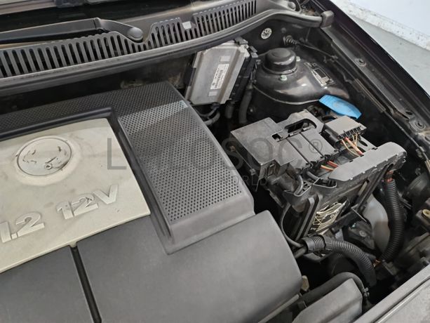 Volkswagen Polo · Ano 2005