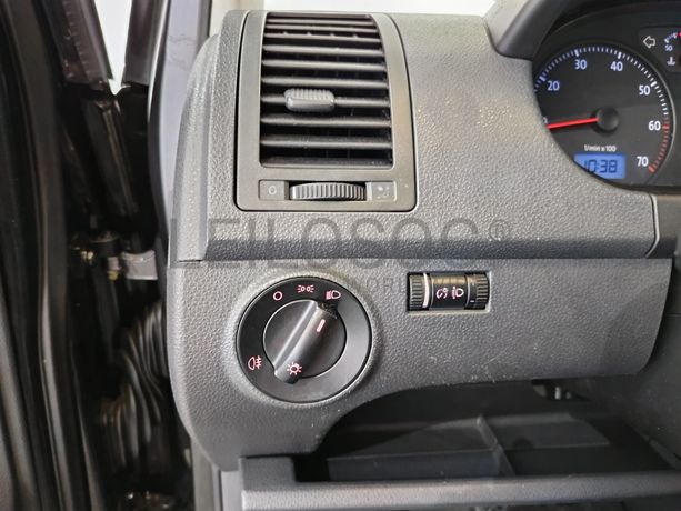 Volkswagen Polo · Ano 2005