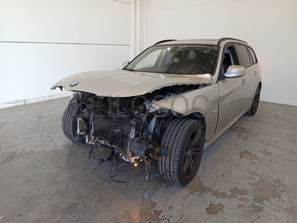 BMW 320D · Ano 2010