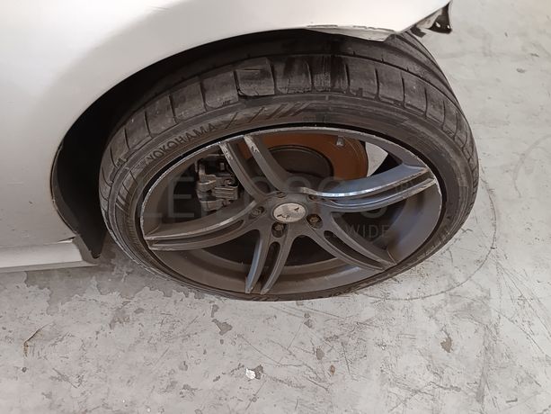 BMW 320D · Ano 2010