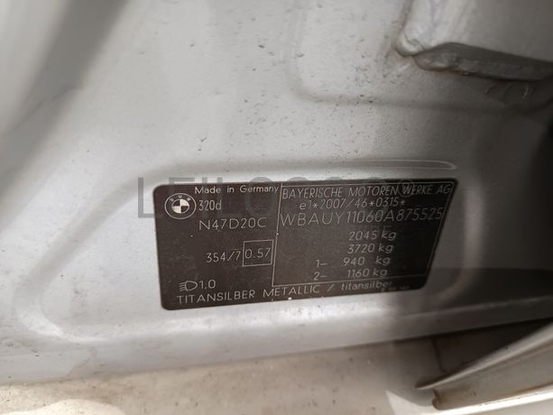 BMW 320D · Ano 2010