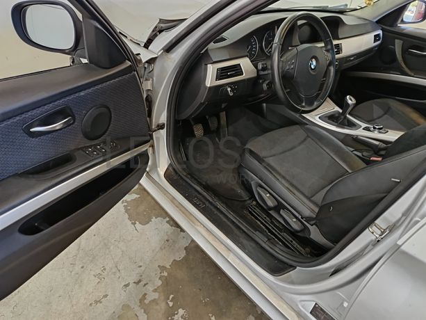 BMW 320D · Ano 2010