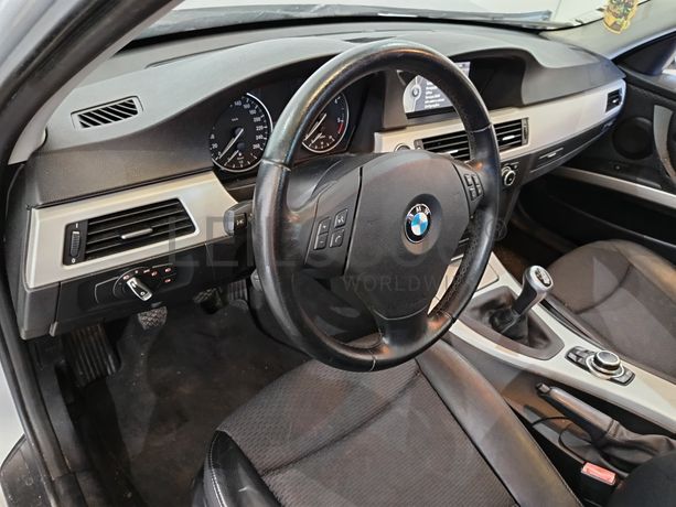BMW 320D · Ano 2010