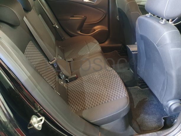 Opel Astra · Ano 2018