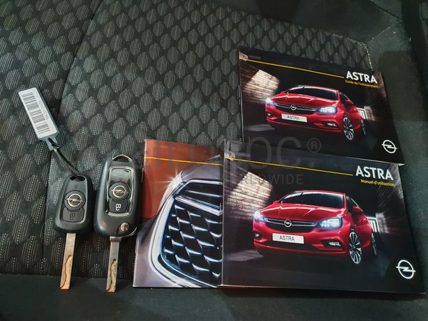 Opel Astra · Ano 2018