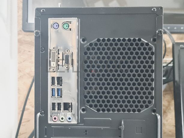 Conjunto de computador com processador Intel Core i5-4460