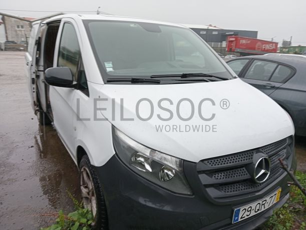 Mercedes-Benz Vito 114 CDI · Ano 2015