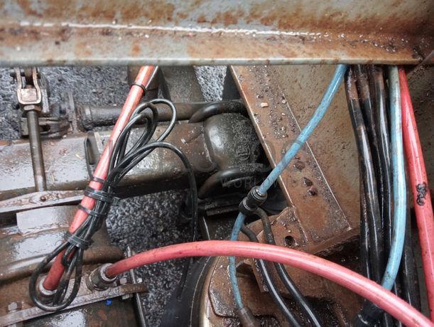 Reboque porta contentores