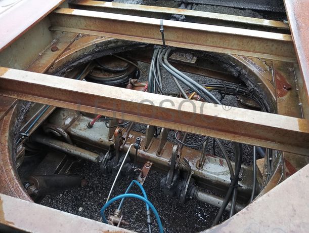 Reboque porta contentores