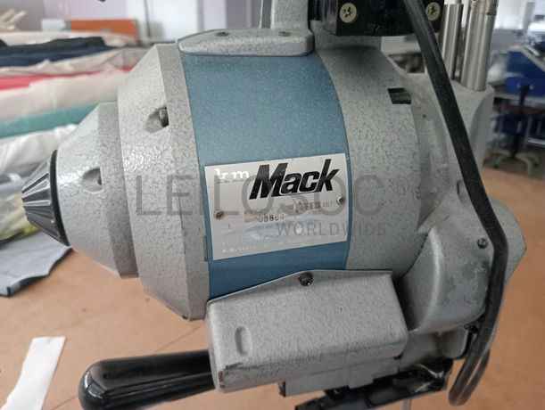 Carro de Estender Malha · Tesoura e Régua de corte · Serra de fita