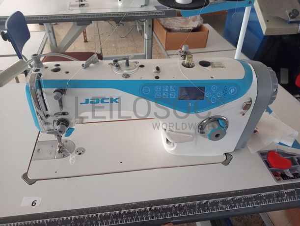 Máquinas de Ponto Corrido · Máquinas de Corte e Cose · Bobinador