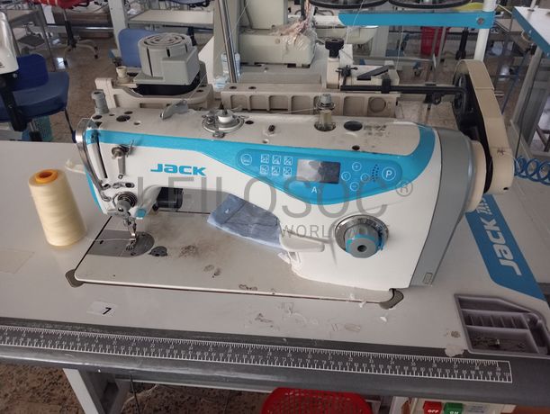 Máquinas de Ponto Corrido · Máquinas de Corte e Cose · Bobinador