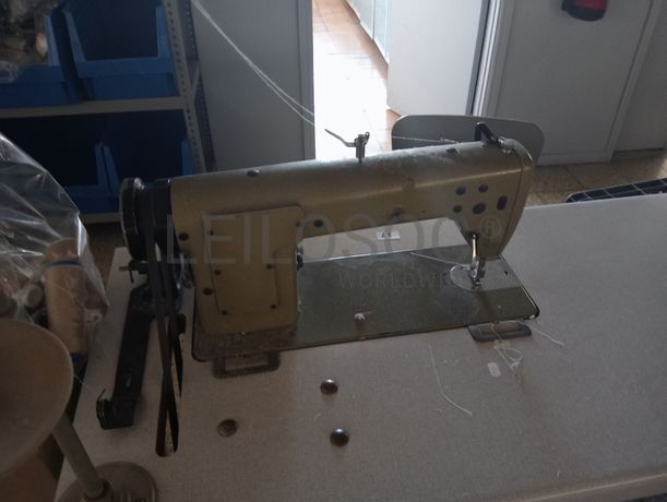 Máquinas de Ponto Corrido · Máquina de Mosquear · Máquina de Corte e Cose · Máquina de Virar Punhos e Colarinhos