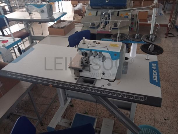 Máquinas de Ponto Corrido · Máquina de Mosquear · Máquina de Corte e Cose · Máquina de Virar Punhos e Colarinhos