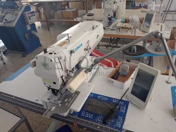 Mesa de Dobrar · Máquinas de Pregar Botões · Máquina de Casear · Máquinas de Ponto Corrido · Máquina de 2 Agulhas