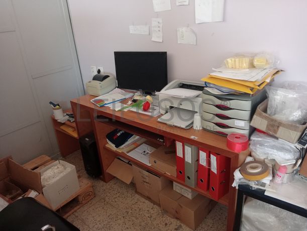 Vestuário · Equipamento de Escritório