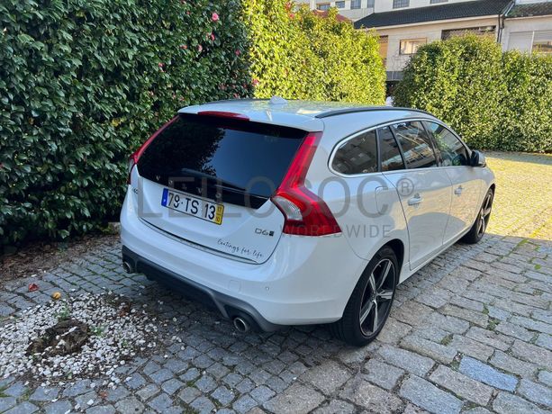 Volvo V60 Híbrido Plug-in · Ano 2017