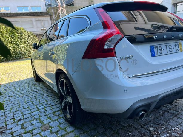Volvo V60 Híbrido Plug-in · Ano 2017