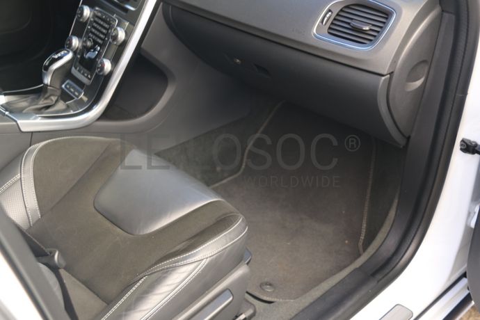 Volvo V60 Híbrido Plug-in · Ano 2017