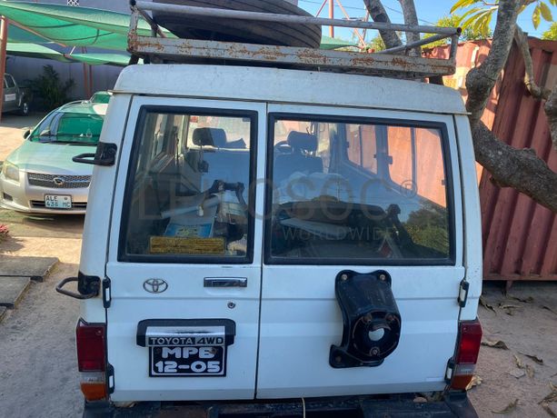 Toyota Land Cruiser 4x4