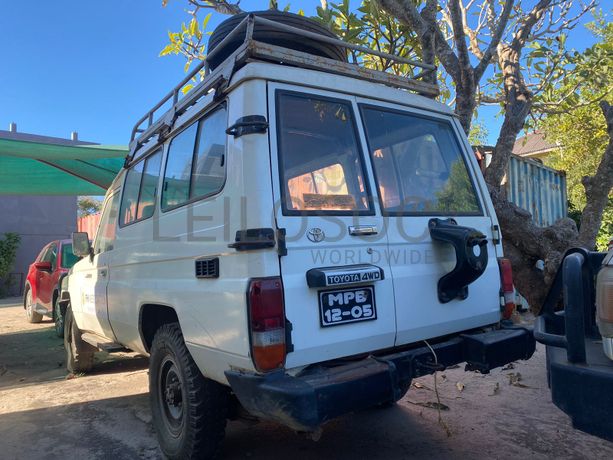 Toyota Land Cruiser 4x4