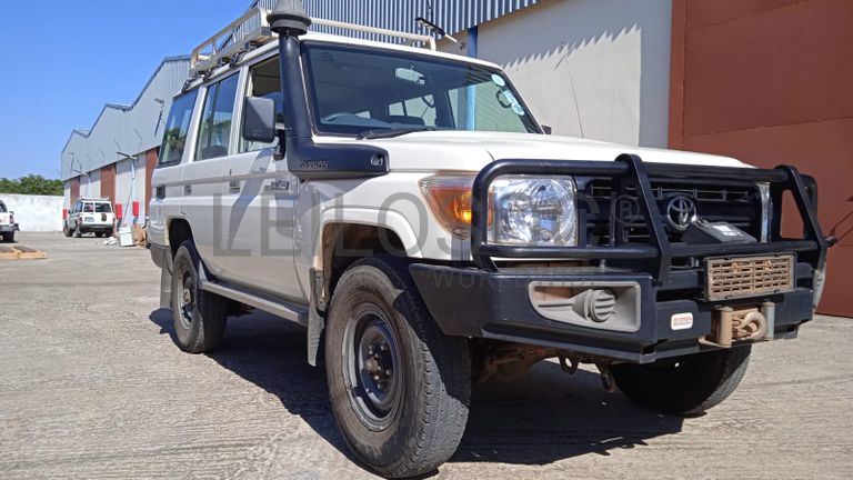 Toyota Land Cruiser · Ano 2016